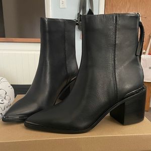 Steve Madden Amber Black Leather Booties, Size 7